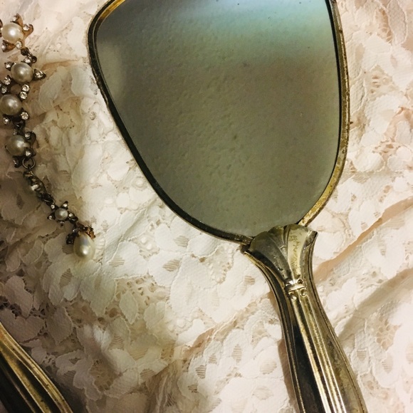 Vanity Set - Picture 5 of 7